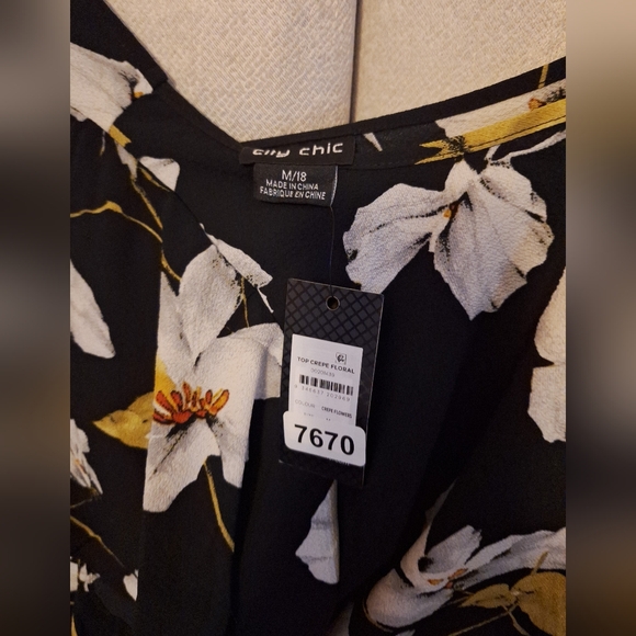 M/18 Floral Top #7670 - Picture 2 of 6